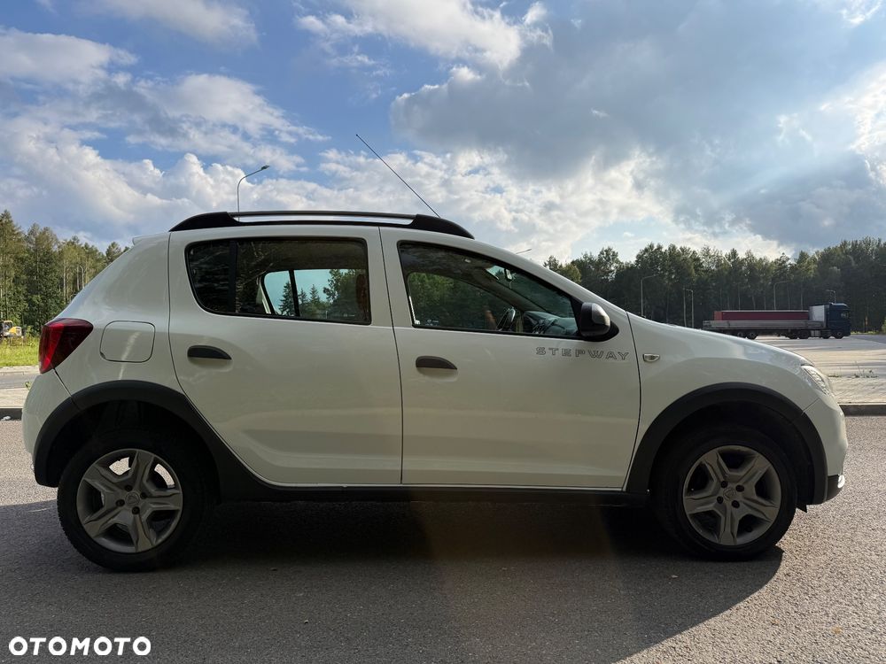 Dacia Sandero Stepway 0.9 TCe Laureate S&S EU6 - 6