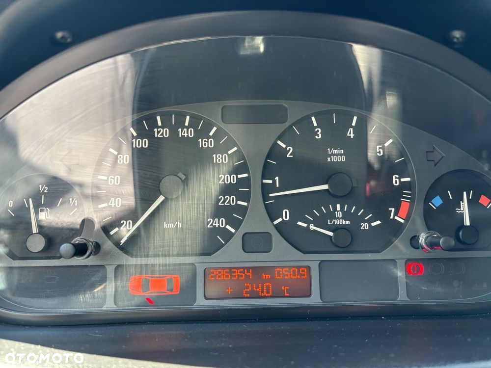 BMW Seria 3 316i - 12