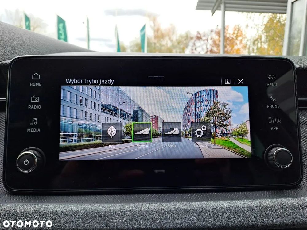 Skoda Scala 1.5 TSI Edition 130 - 10