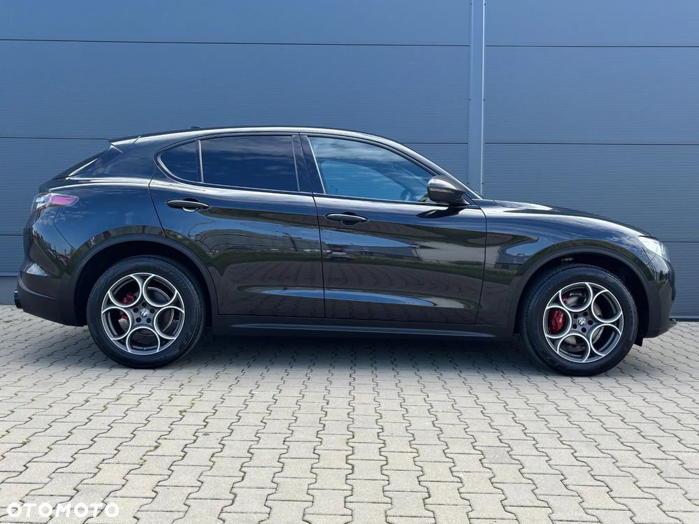 Alfa Romeo Stelvio 2.2 JTDM Executive Q4 - 7