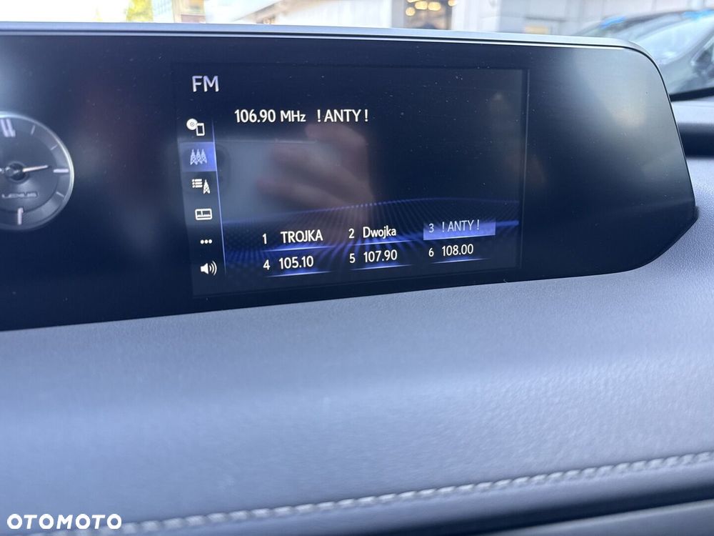 Lexus UX - 23