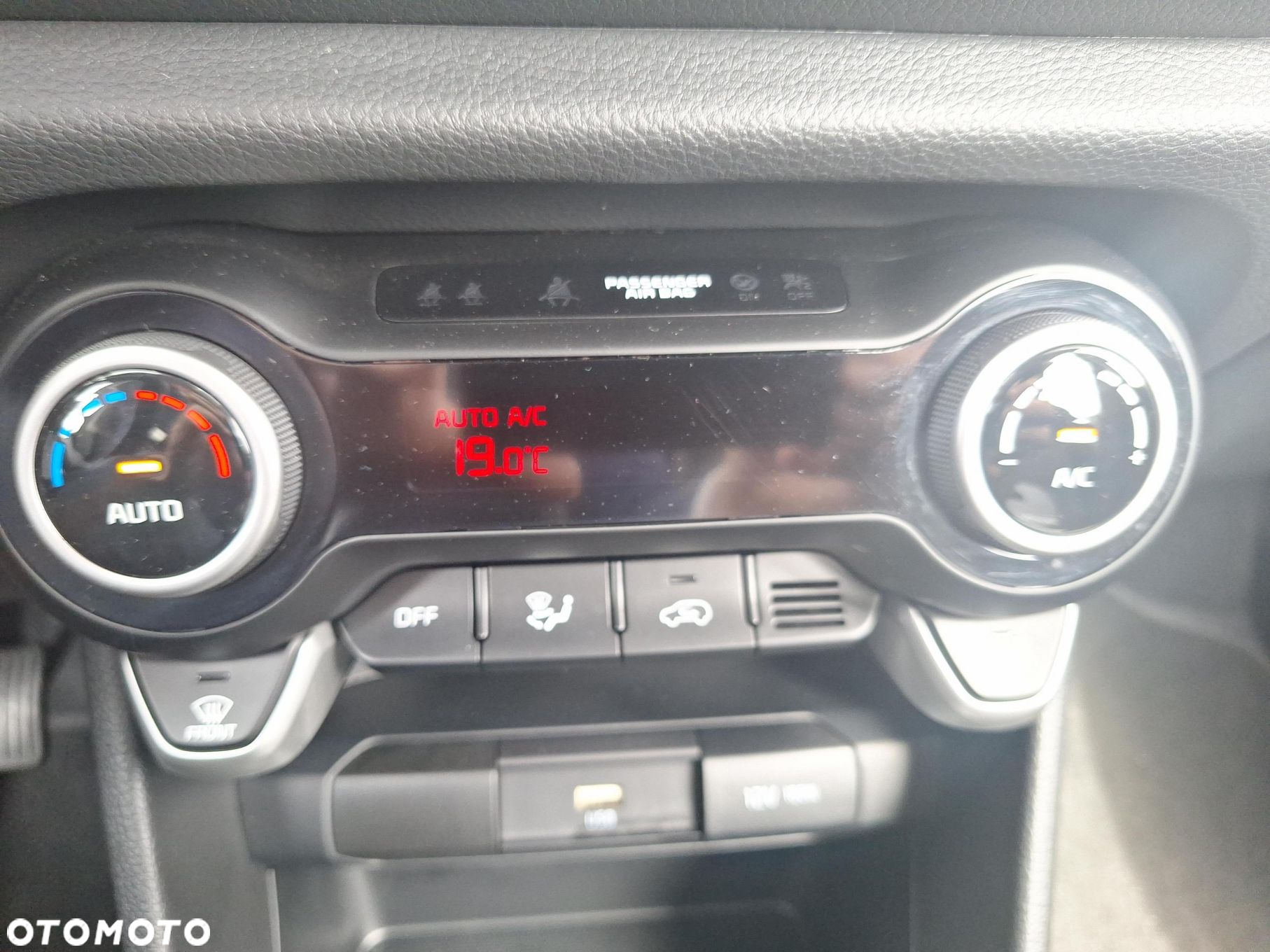 Kia Picanto 1.0 L - 12