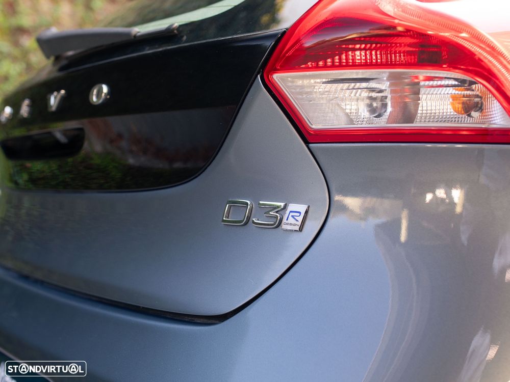 Volvo V40 2.0 D3 R-Design Geartronic - 14