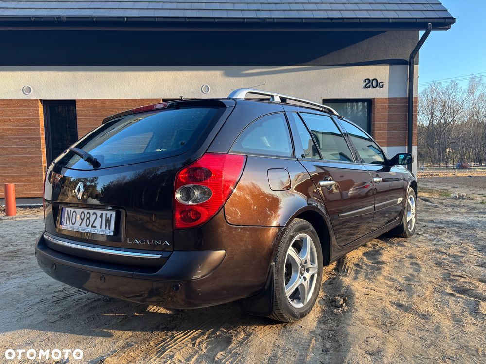 Renault Laguna 2.0 dCi FAP Initiale - 12