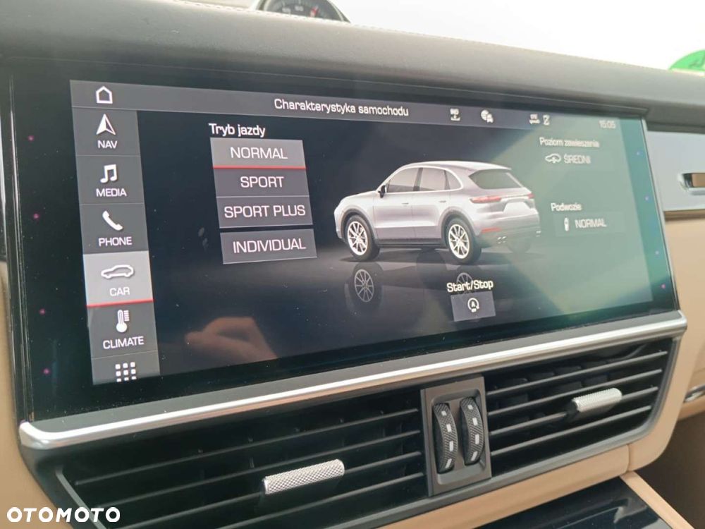 Porsche Cayenne - 28