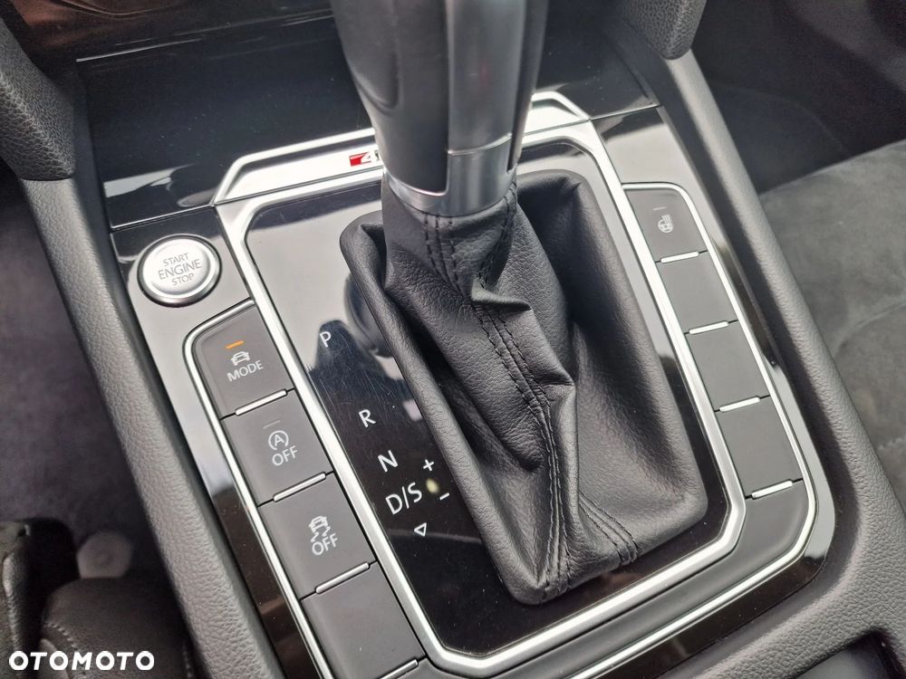 Volkswagen Passat - 14