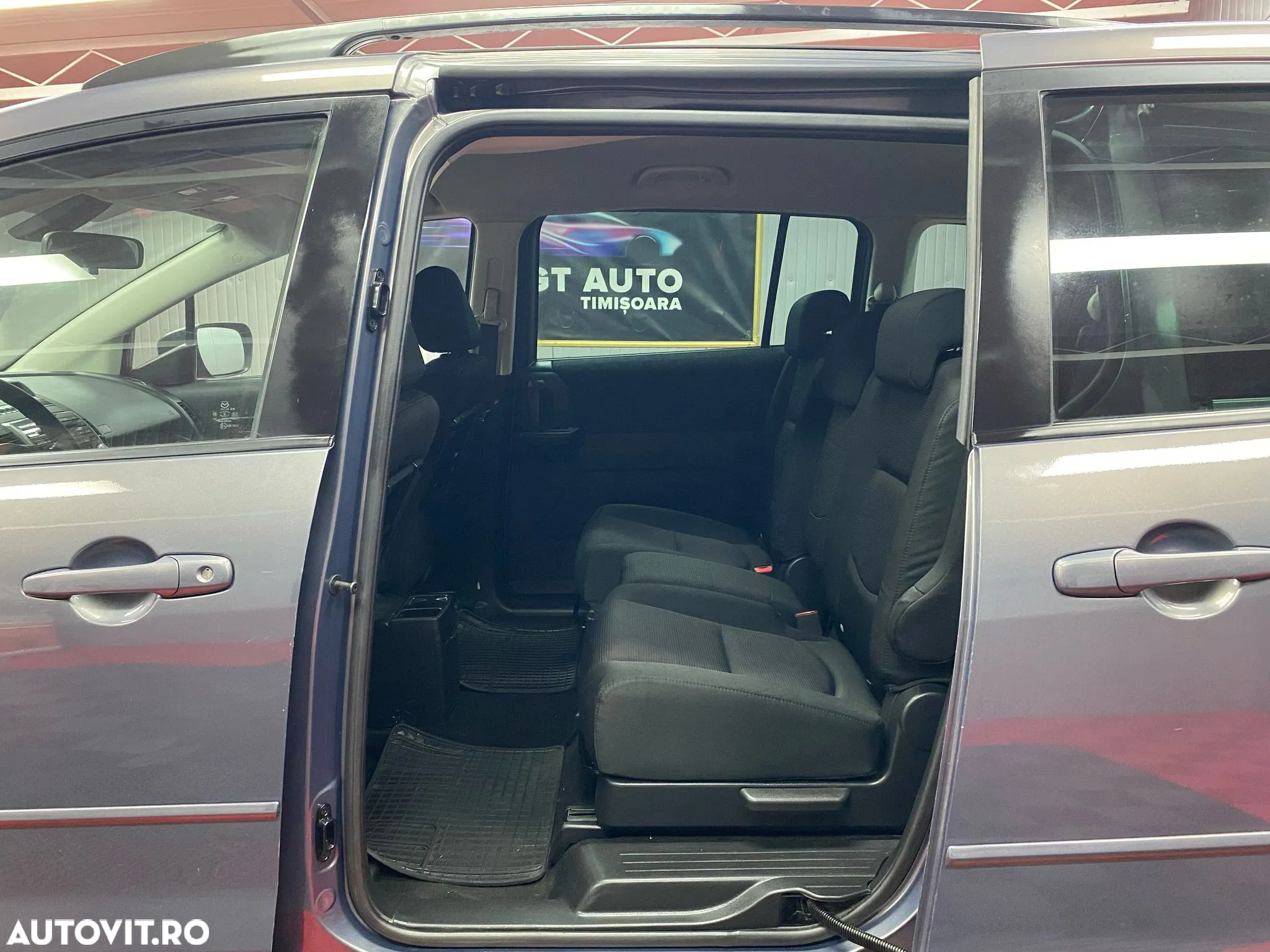 Mazda 5 - 14