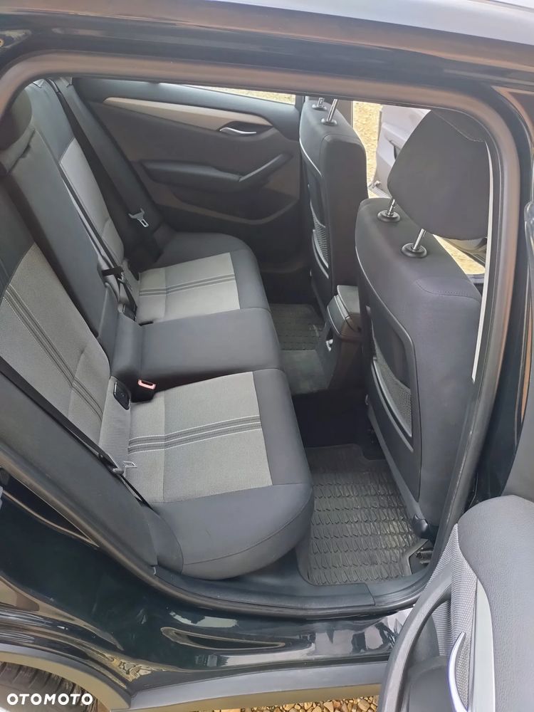 BMW X1 sDrive18d - 10