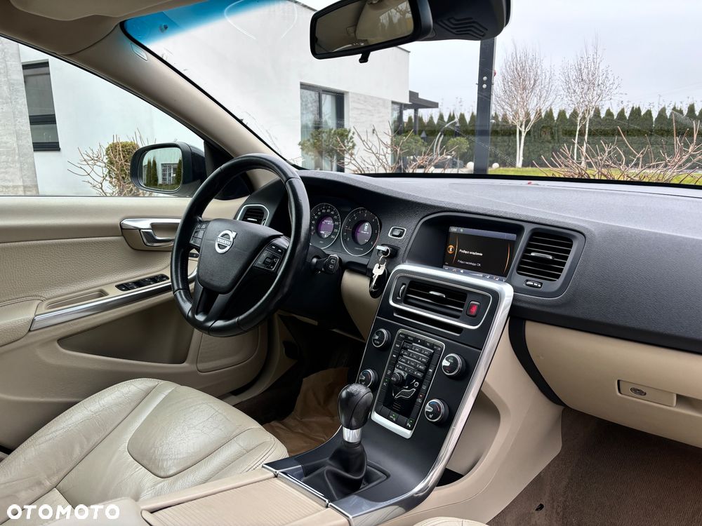 Volvo V60 DRIVe - 21