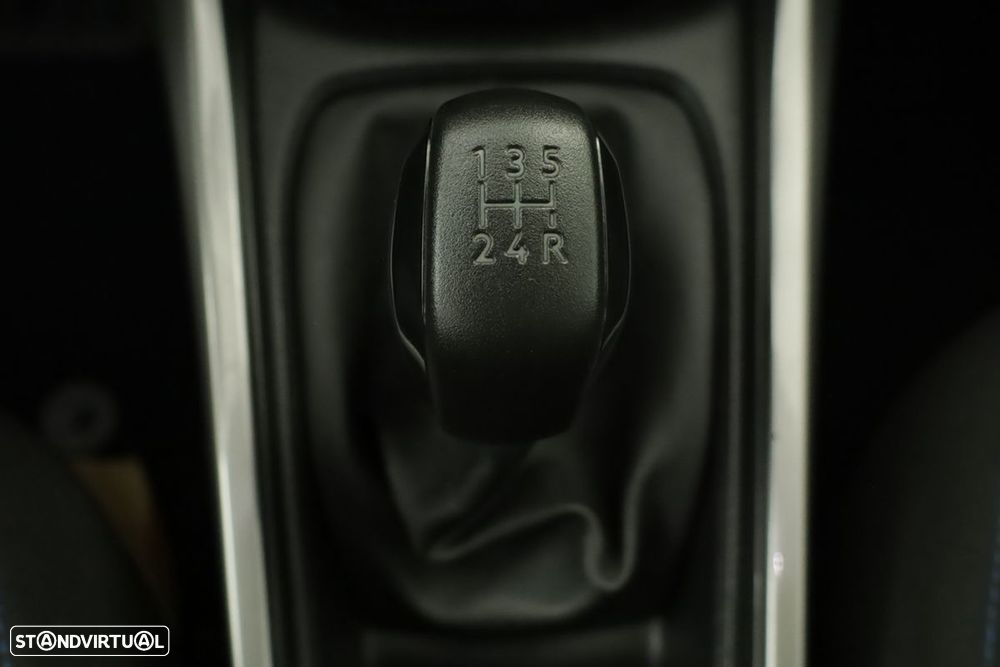 Peugeot 2008 1.2 PureTech Active - 13