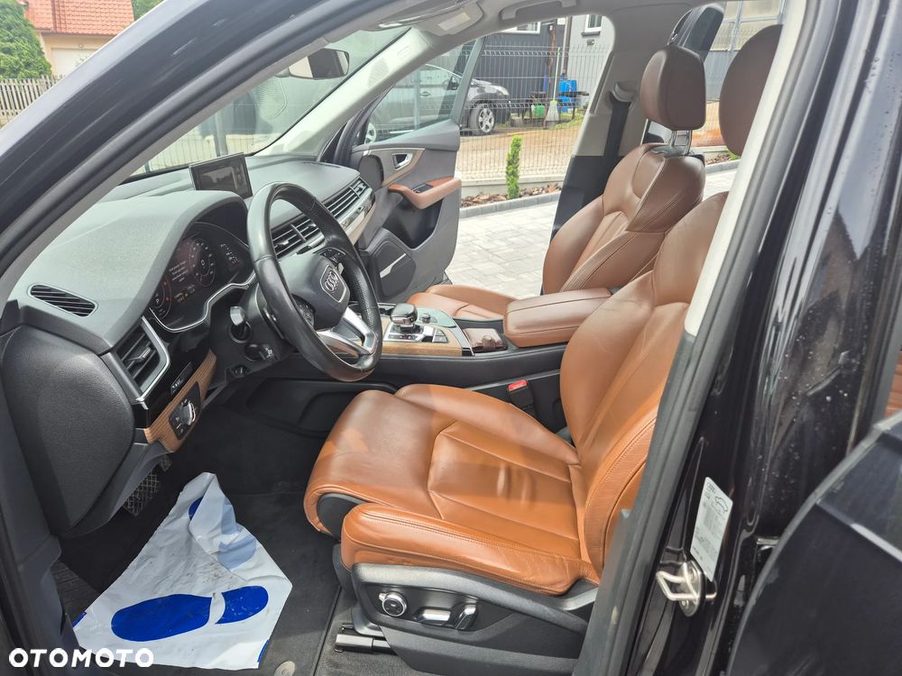 Audi Q7 - 10