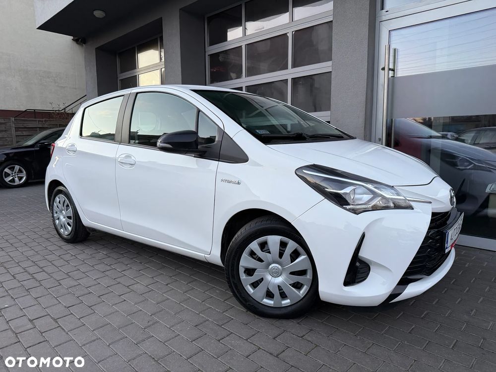 Toyota Yaris Hybrid 100 Active - 1