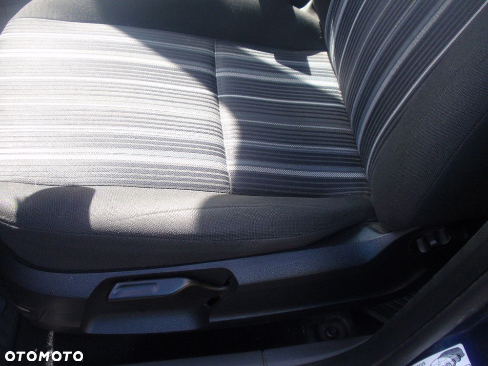 Ford Focus - 30
