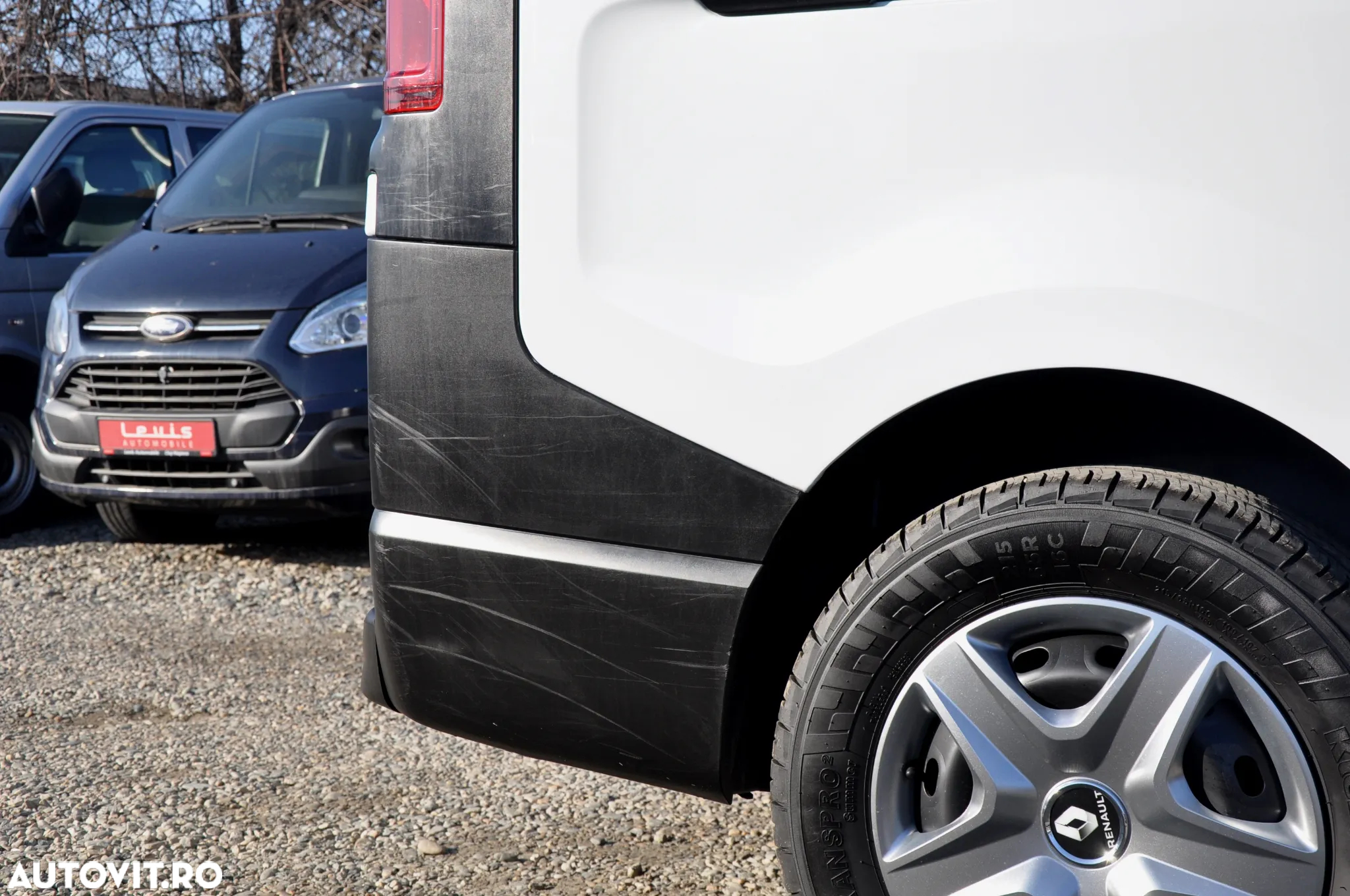 Renault Trafic L2H1 Van - 34