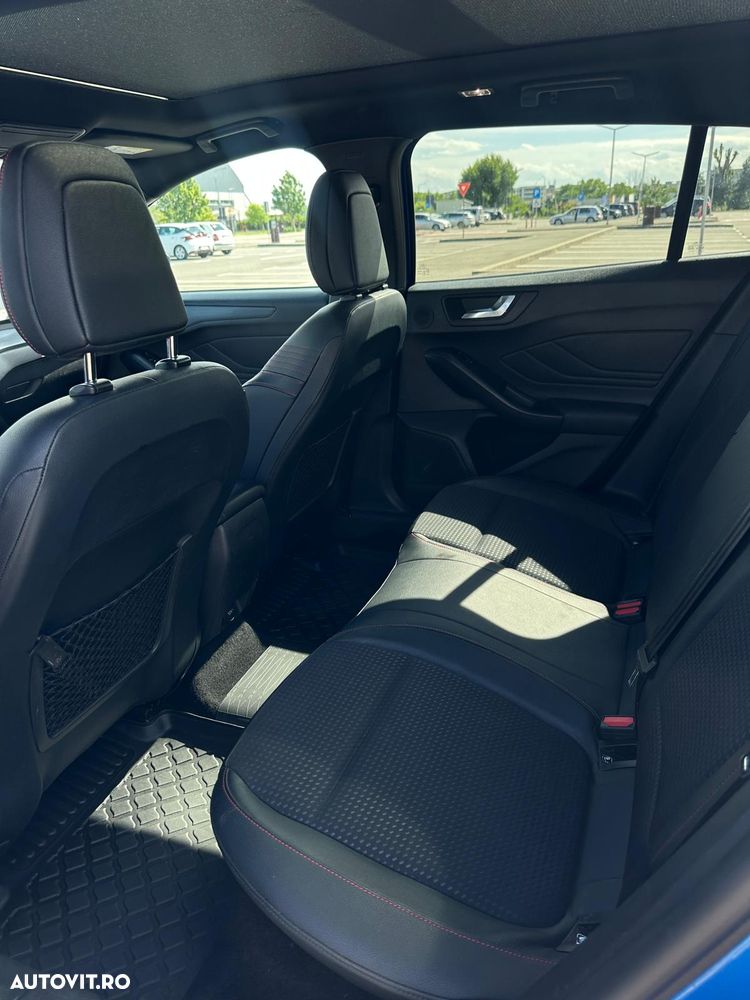 Ford Focus 1.5 EcoBoost ST-Line - 31