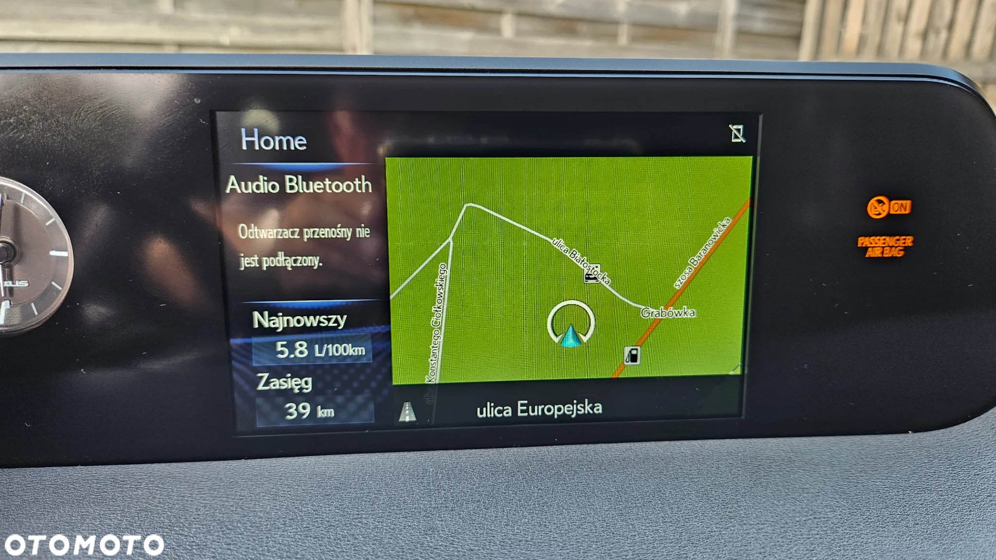 Lexus UX 250h Luxury Line - 12