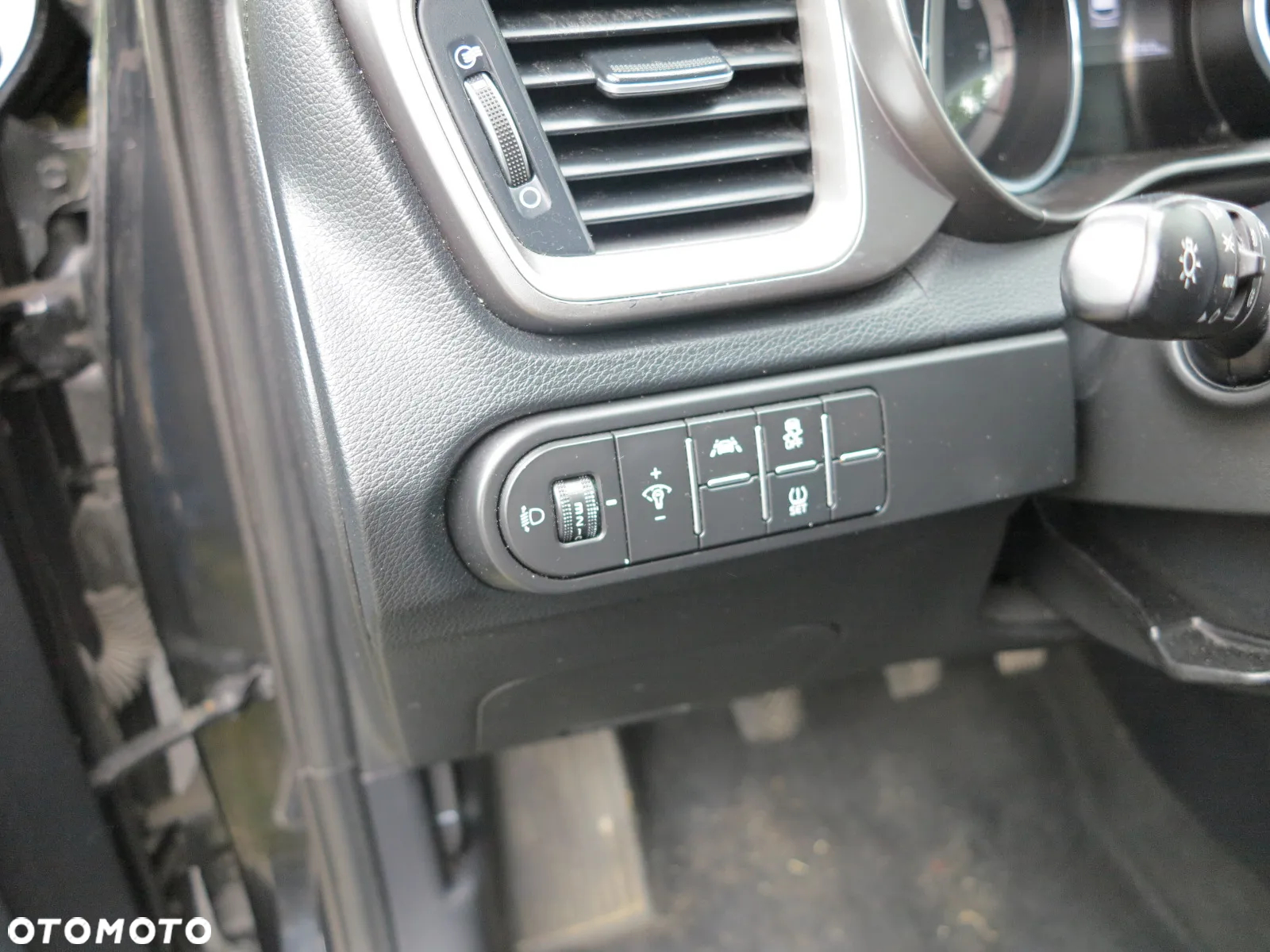 Kia Ceed 1.0 T-GDI M - 11