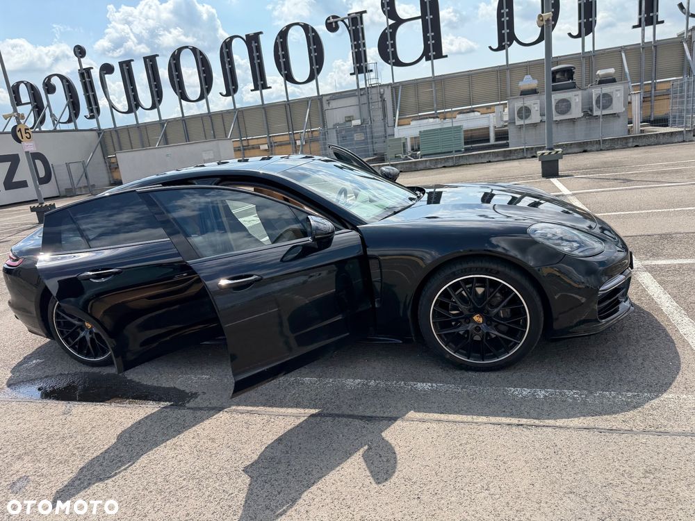 Porsche Panamera 4 - 28
