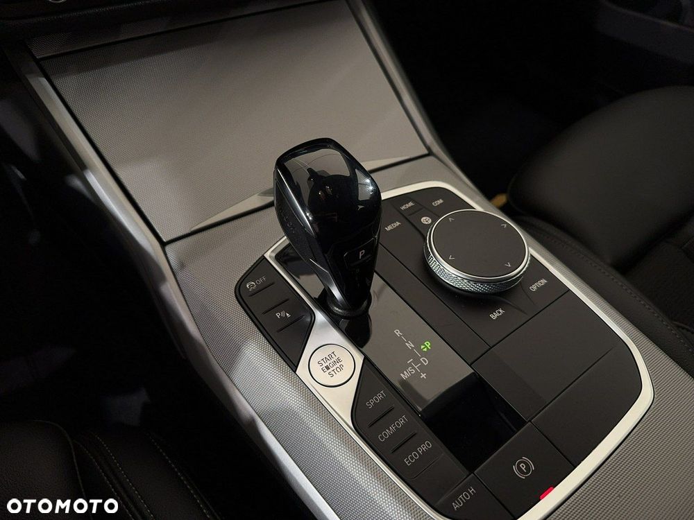 BMW Seria 3 - 32