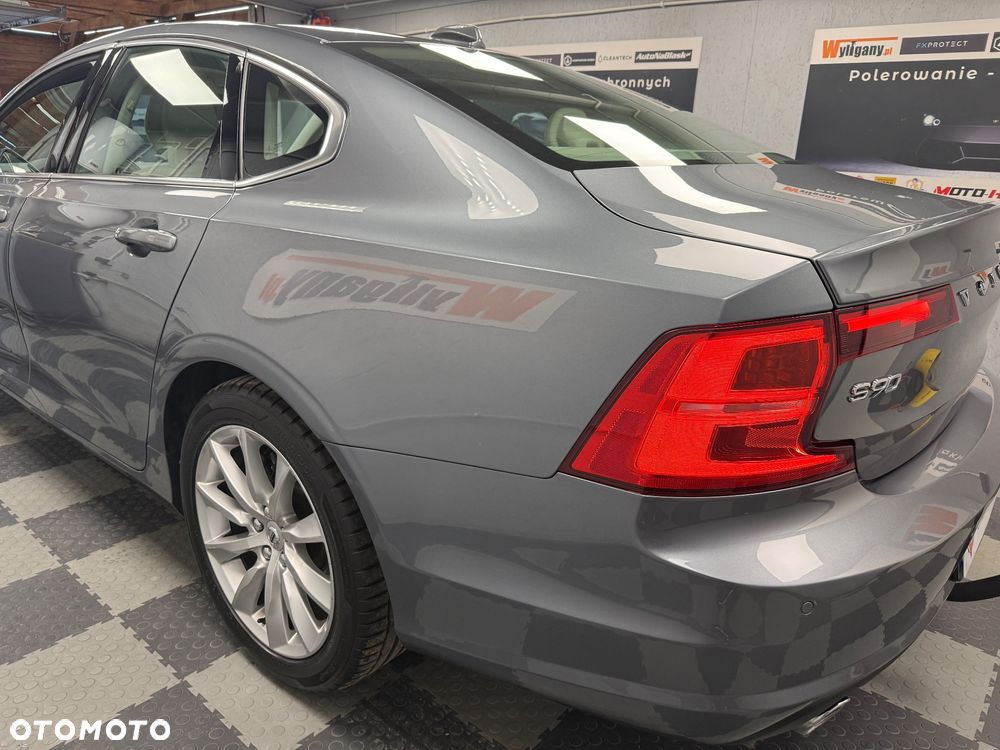 Volvo S90 - 23