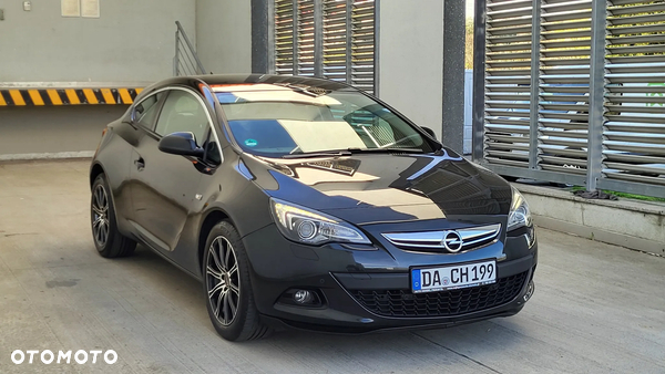 Opel Astra GTC 1.4 Turbo Innovation