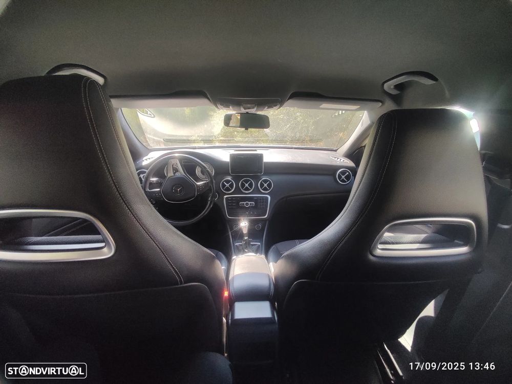 Mercedes-Benz CLA 180 d Shooting Brake Urban - 4