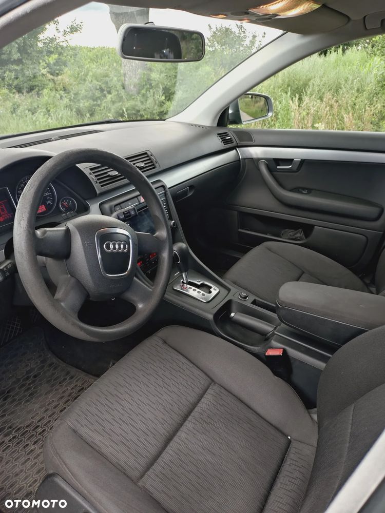 Audi A4 Limousine - 22
