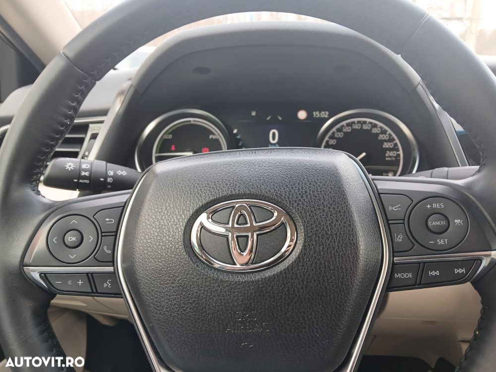 Toyota Camry 2.5 Dynamic - 13