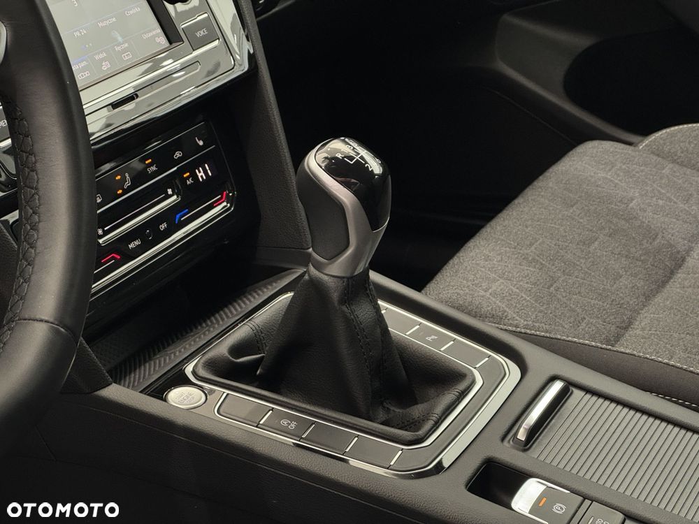 Volkswagen Passat - 9