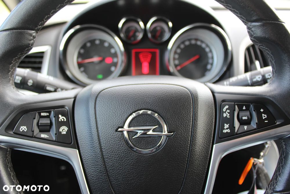 Opel Astra 1.4 T Cosmo S&S - 16
