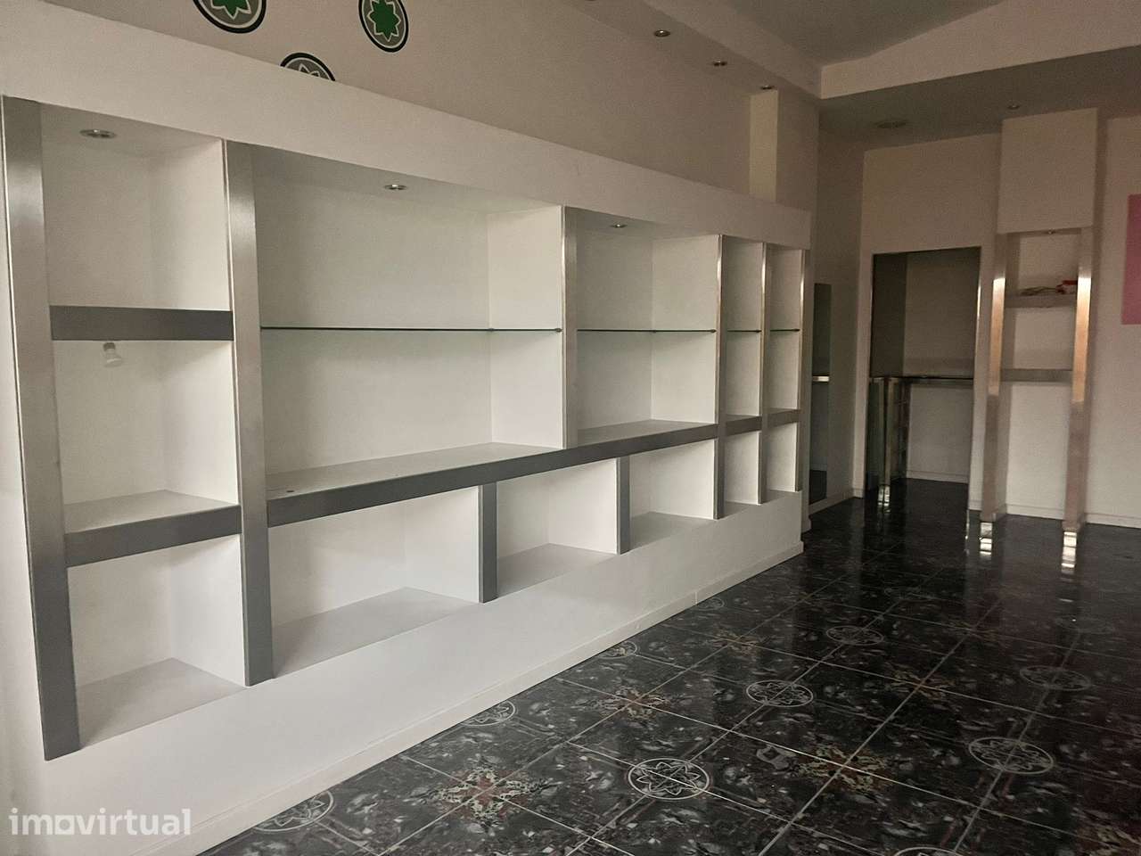 Comprar Excelente Loja Centro de Rio Tinto - Grande imagem: 2/7