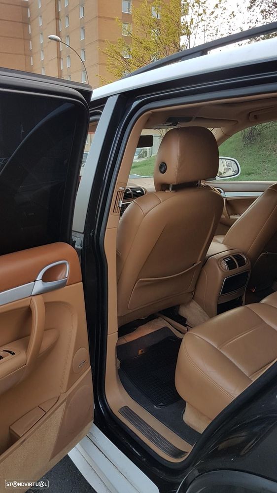 Porsche Cayenne S Tiptronic - 3