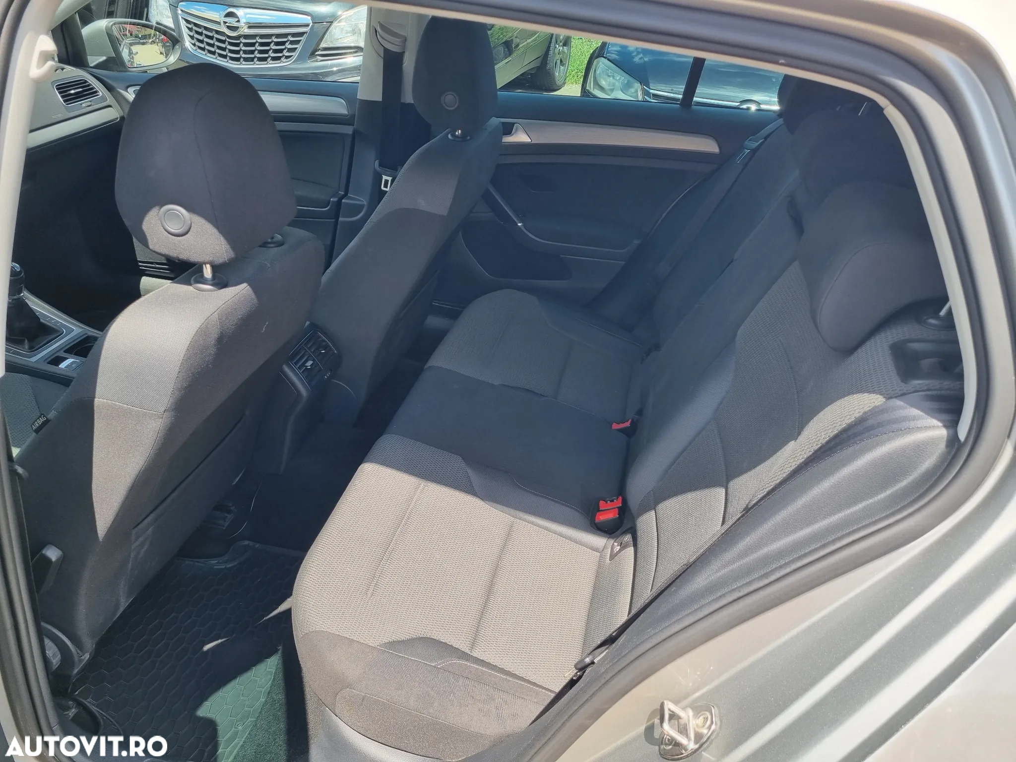 Volkswagen Golf 1.2 TSI BlueMotion Technology Comfortline - 9