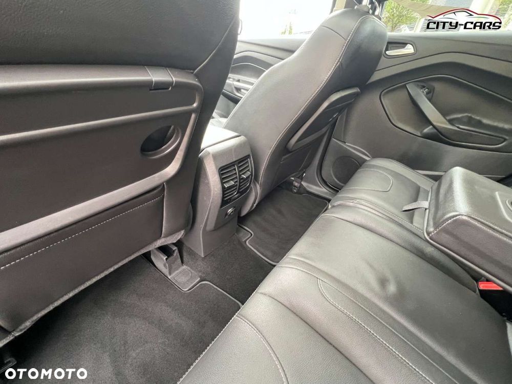 Ford Kuga - 16