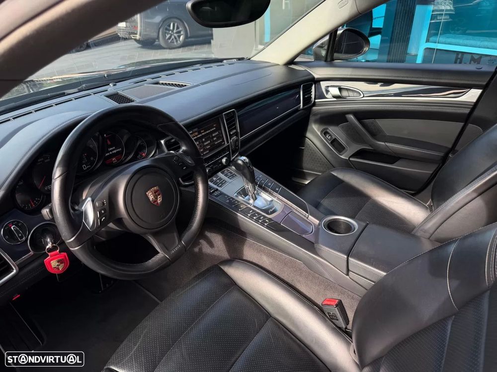Porsche Panamera Standard - 12