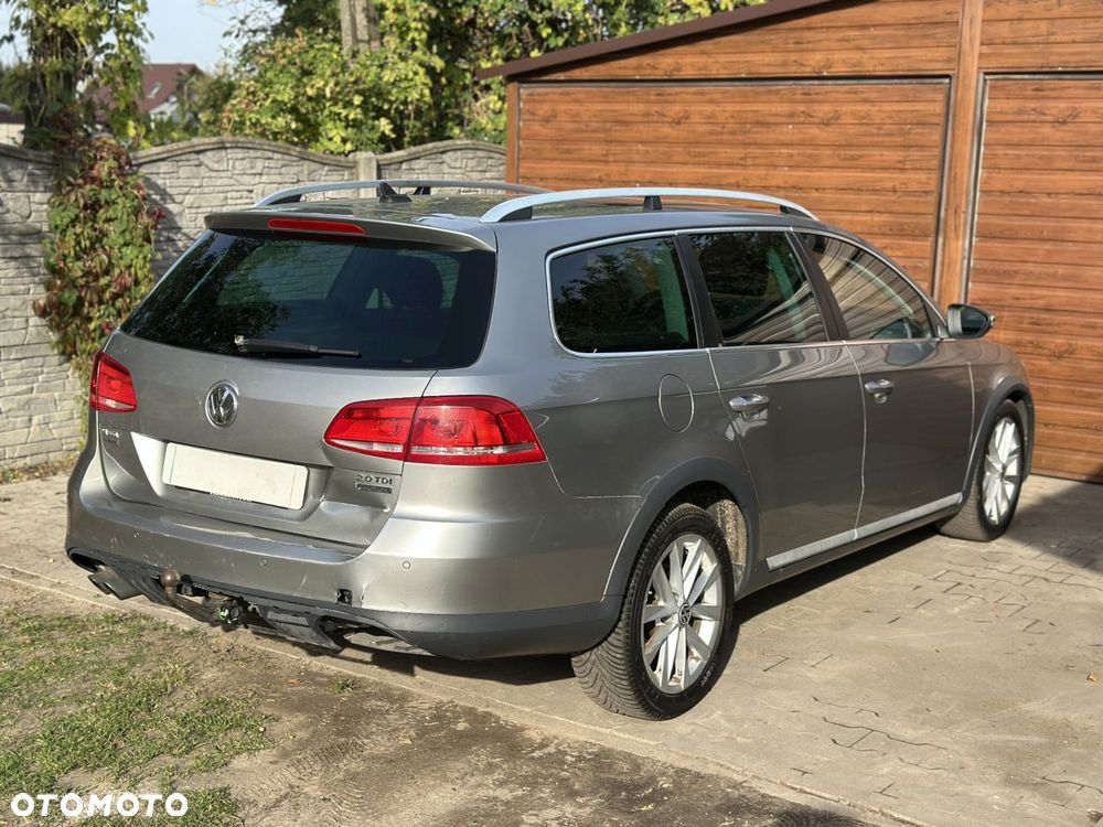 Volkswagen Passat Alltrack 2.0 TDI 4Motion BlueMotion Tec - 4