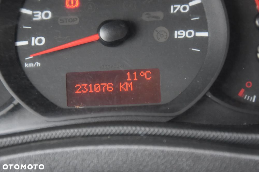 Renault MASTER / L3H2 / 2.3 - 150 KM / 3 OSOBY / DOSTAWCZE / BLASZAK / DUŻY WYŚWIETLACZ / KLIMA / TEMPOMAT / KAMERA COFANIA / HAK / SPROWADZONY - 31