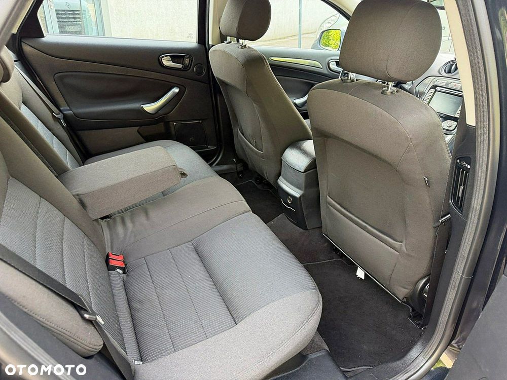 Ford Mondeo - 11