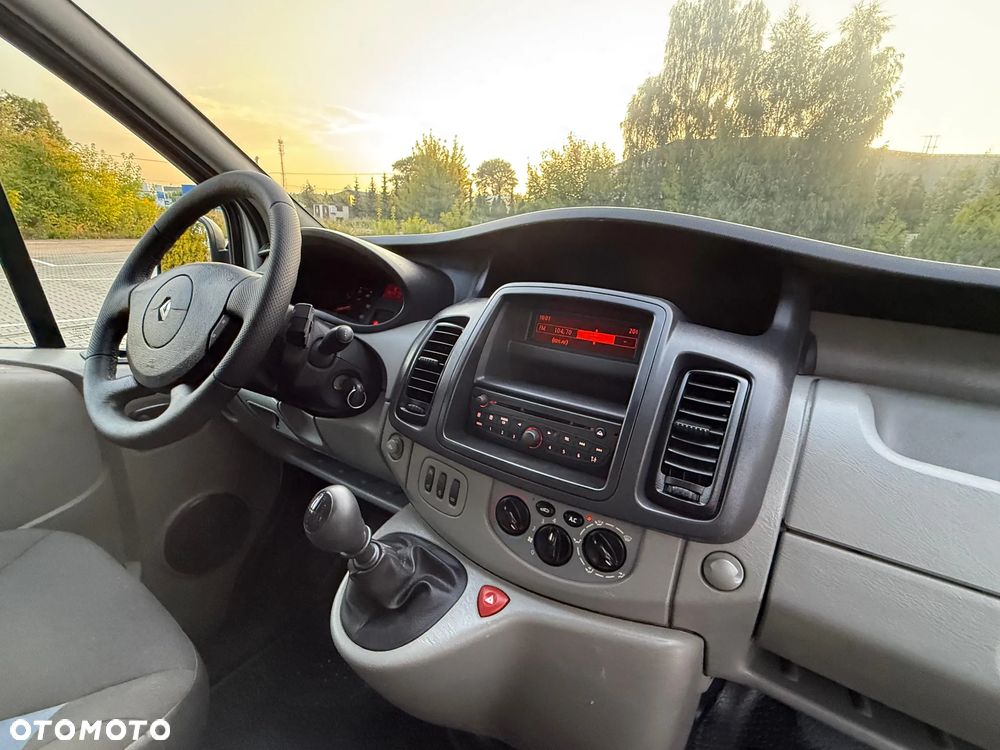 Opel VIVARO - 24