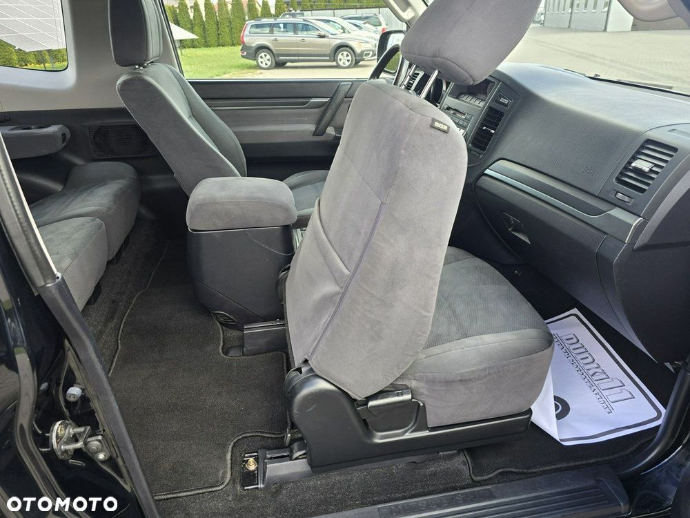Mitsubishi Pajero - 21