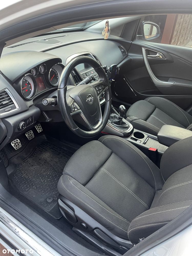 Opel Astra 1.6 Turbo Edition - 7