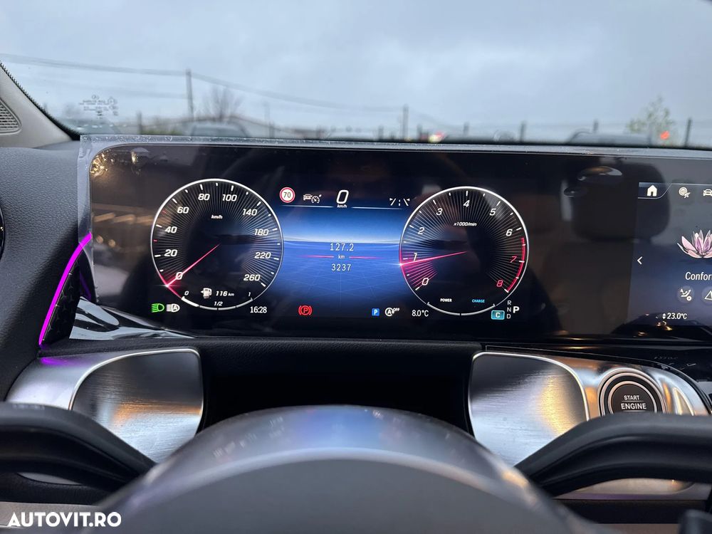 Mercedes-Benz GLB 220 4MATIC MHEV Aut. - 11