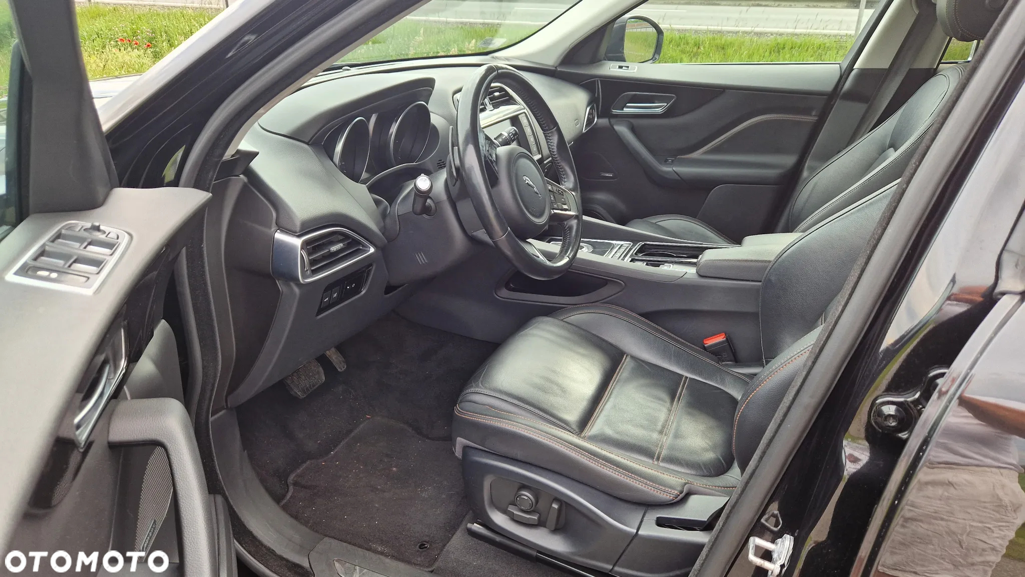 Jaguar F-Pace 2.0 i4D AWD Prestige - 4