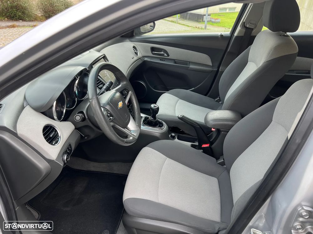 Chevrolet Cruze 2.0 VCDi LT - 17