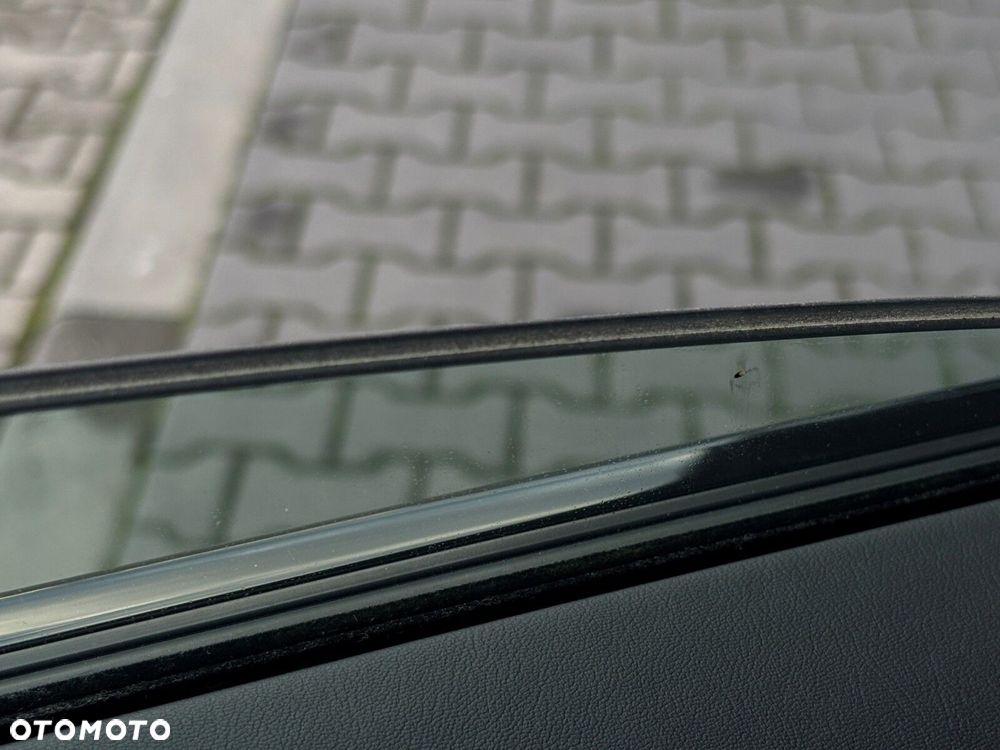 Mercedes-Benz GLC - 24