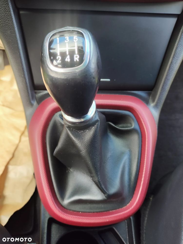 Hyundai i10 1.2 Trend - 24
