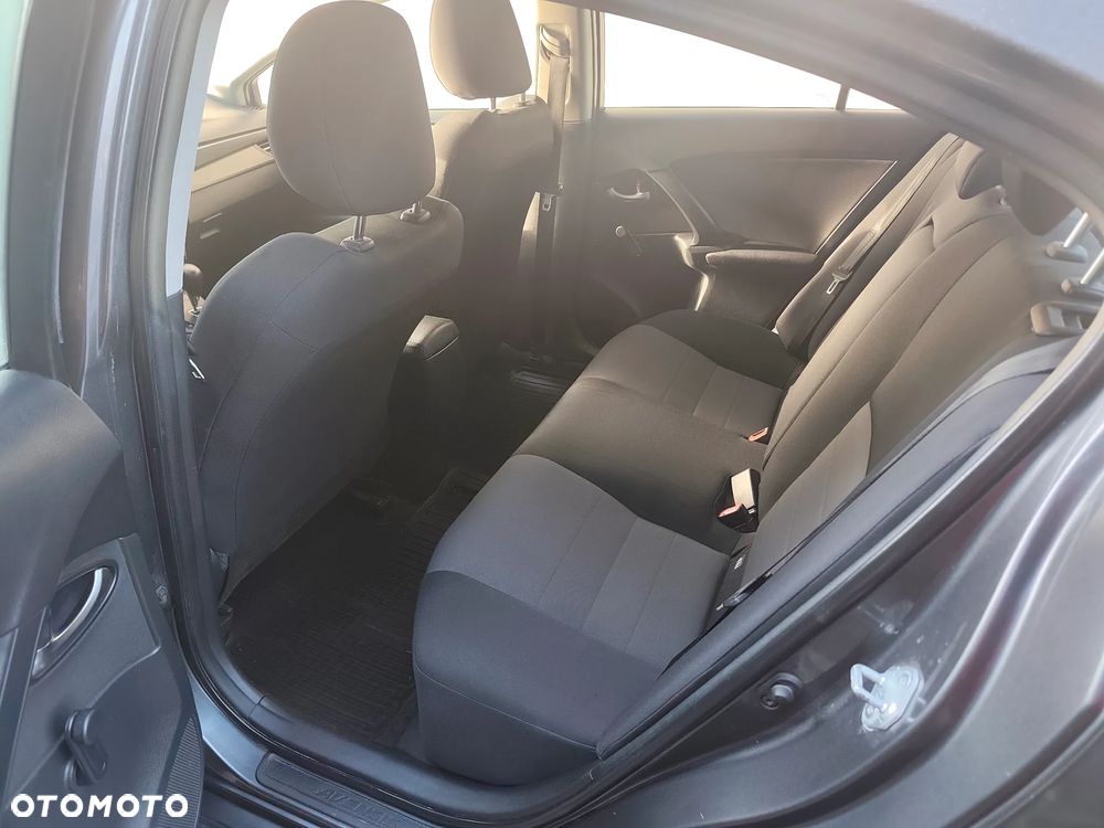 Toyota Avensis 1.8 Sol MS - 11