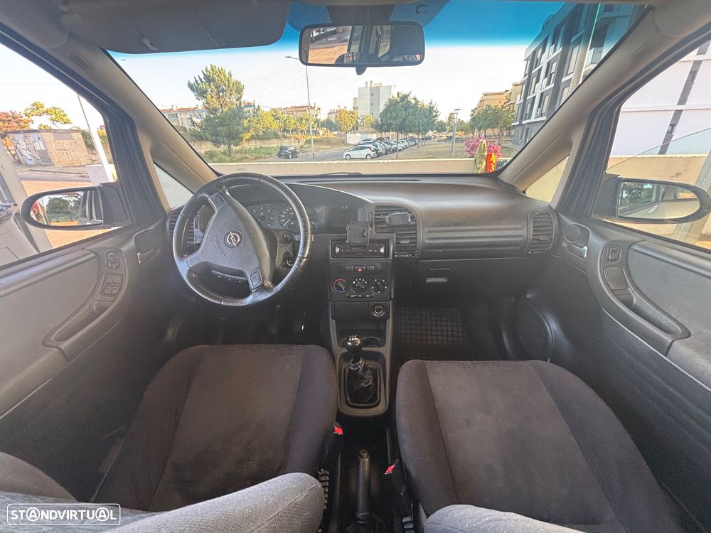 Opel Zafira 2.0 DTi - 23