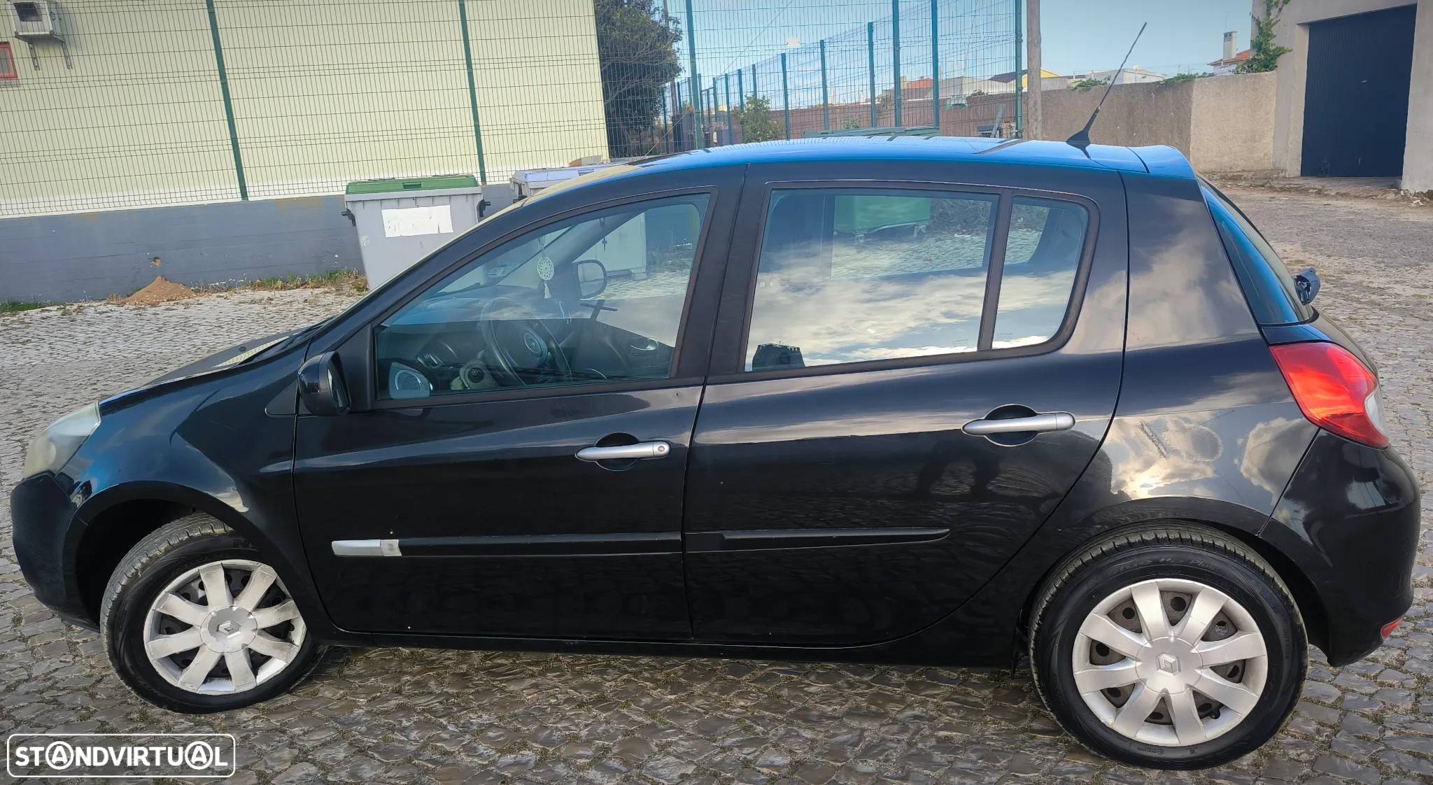 Renault Clio 1.2 16V Confort - 3