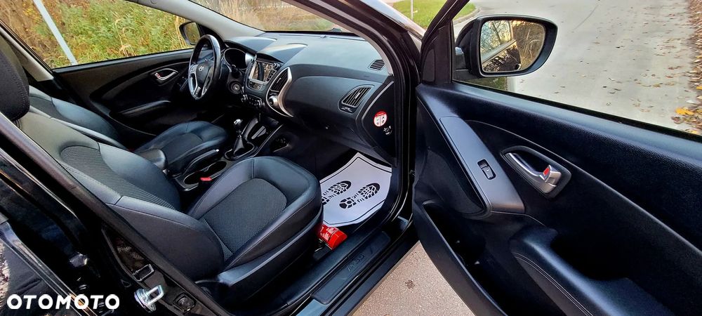 Hyundai ix35 1.7 CRDi 2WD blue Finale Gold - 9